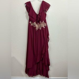 SHEIN Curve Beautiful High Low evening dress with Gold Rose Vine Design Size 1XL